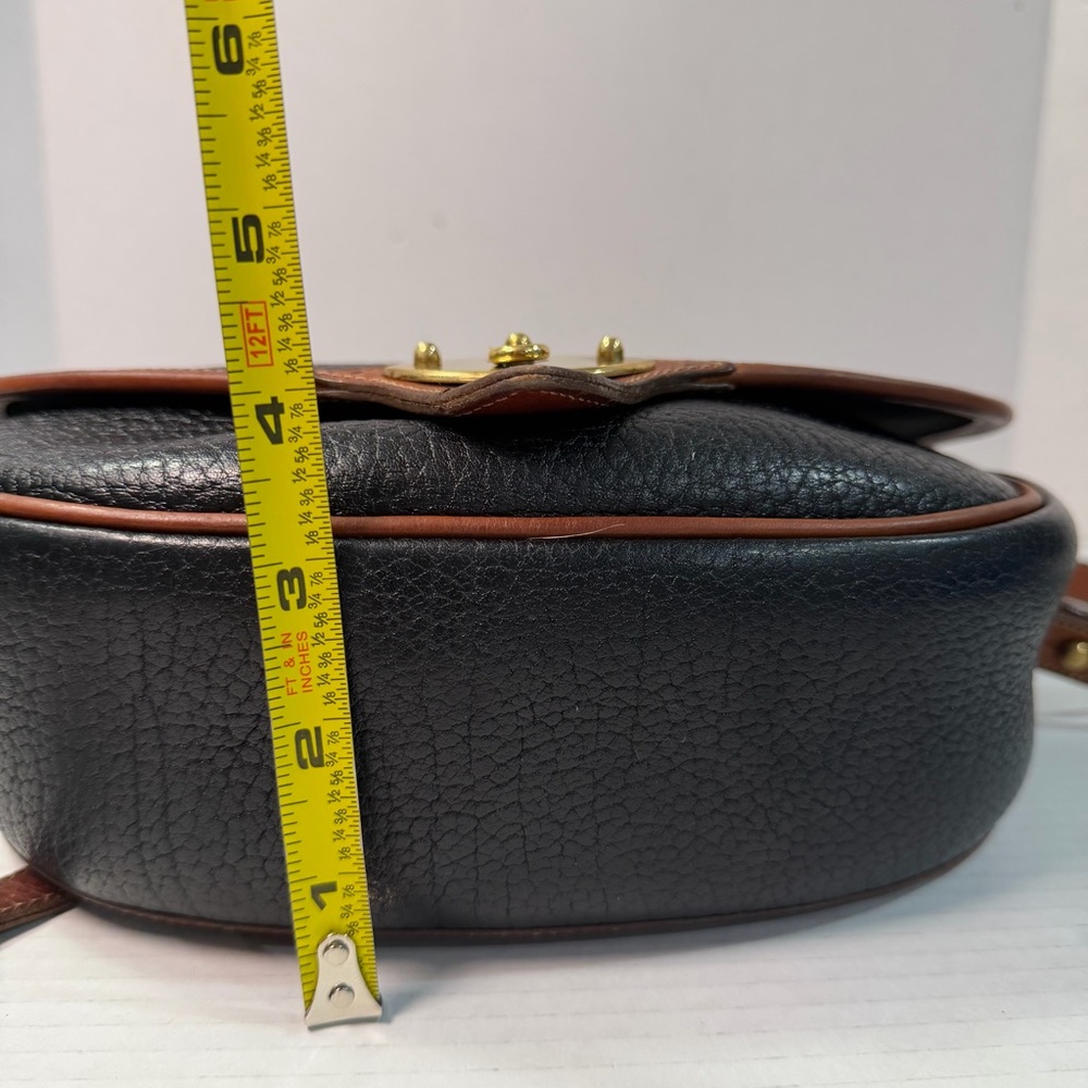 Vintage Dooney & Bourke AWL Black & Tan Leather Crossbody Cavalry / Saddle Bag - Picture 13 of 16